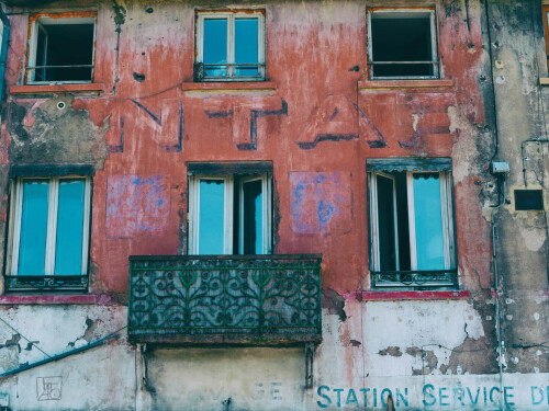 2k-delit-de-facade-I.jpg